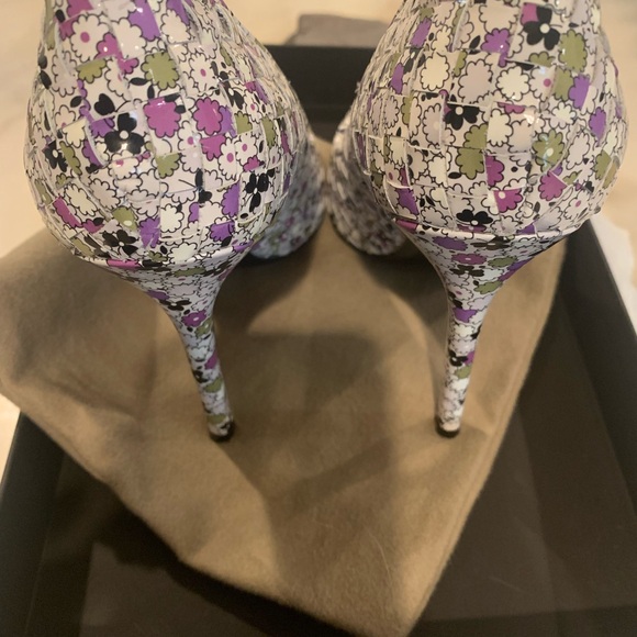 BOTTEGA VENETA WOMEN'S GREEN / PURPLE FLORAL WOVEN LEATHER HEELS - Picture 5 of 10
